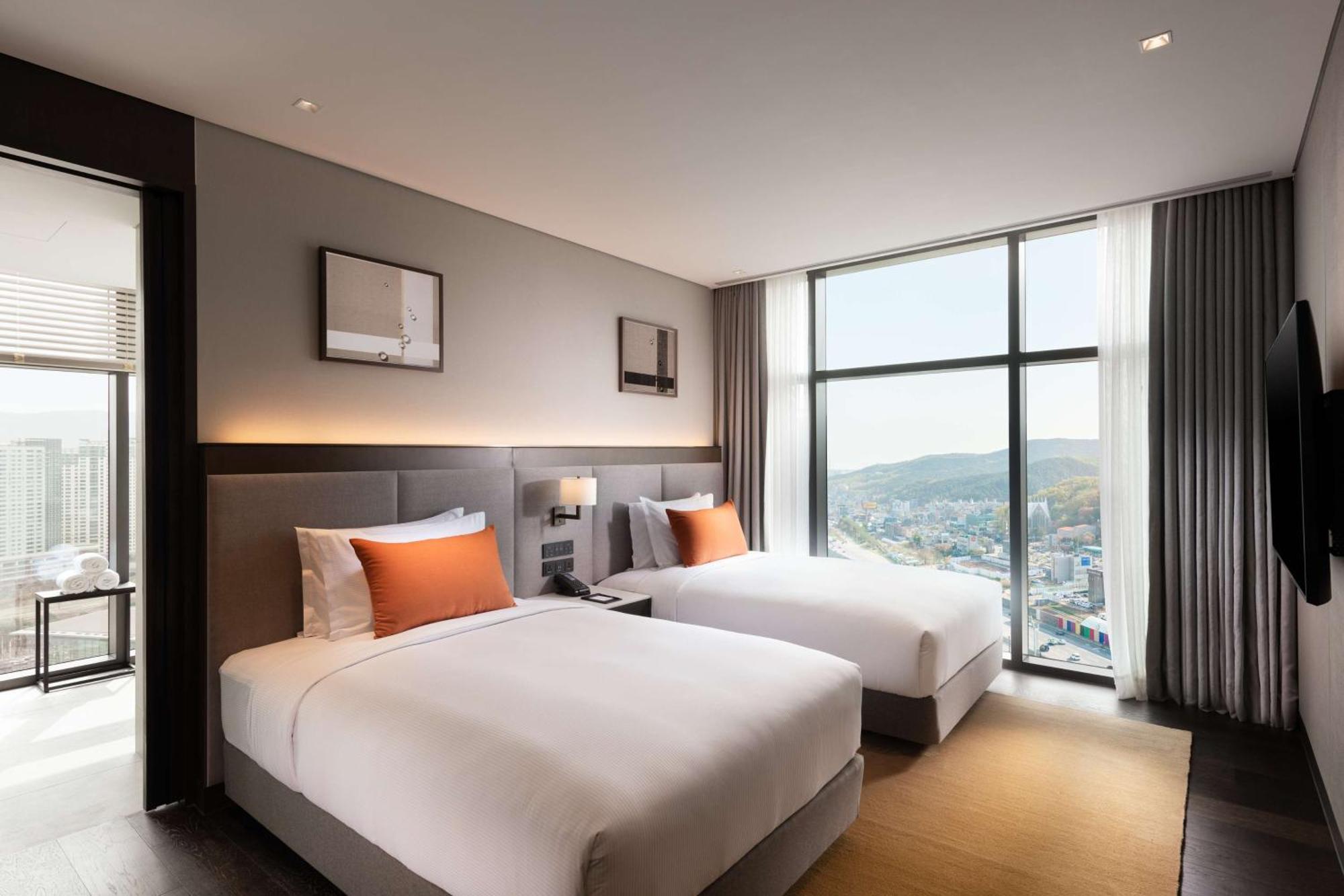 Doubletree By Hilton Seoul Pangyo Residences Seongnam Exterior photo