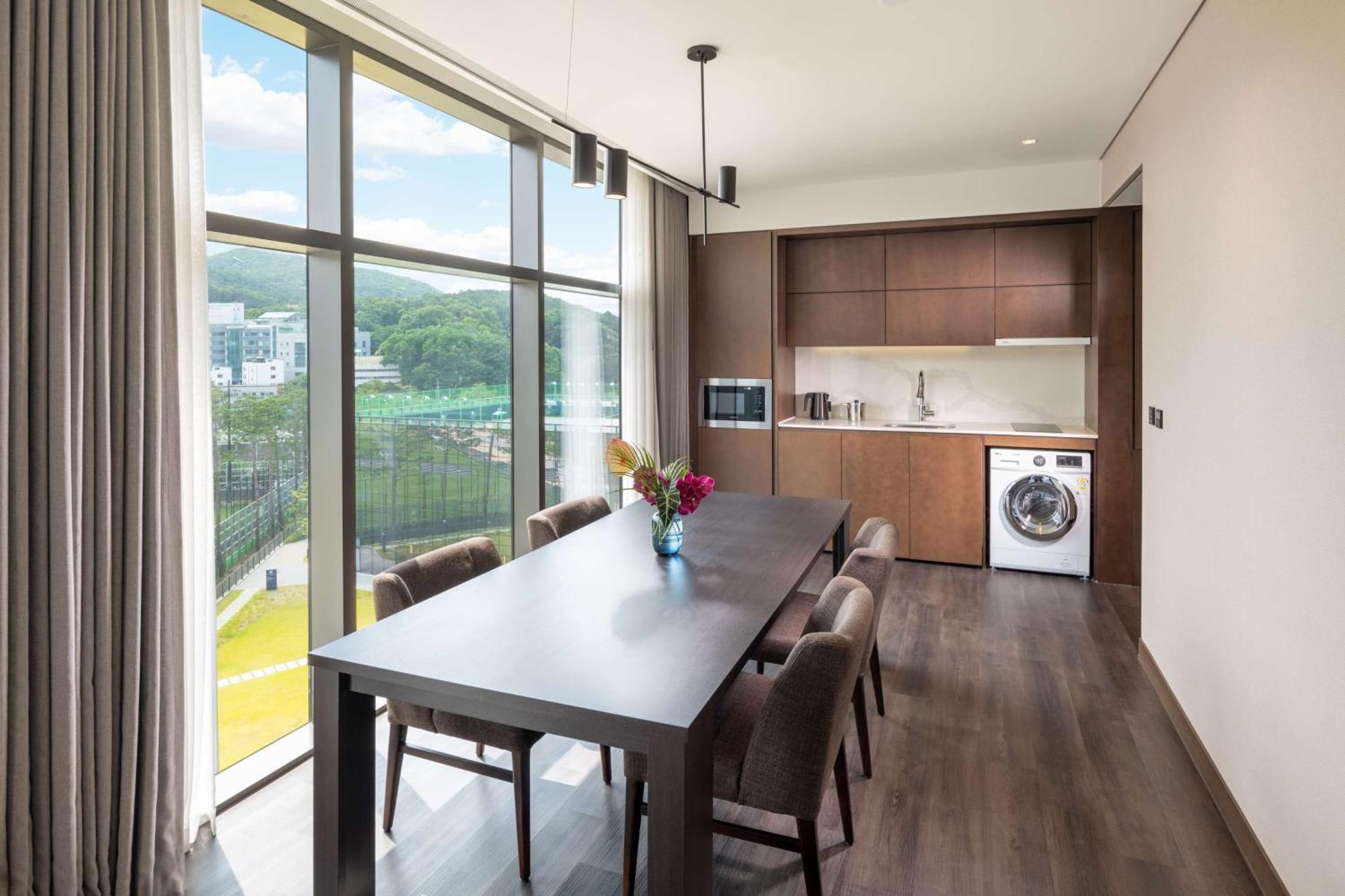 Doubletree By Hilton Seoul Pangyo Residences Seongnam Exterior photo